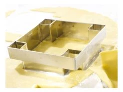Découpoir Pour Carré à Tarte - 8,5 X 8,5 Cm - Mallard Ferrière