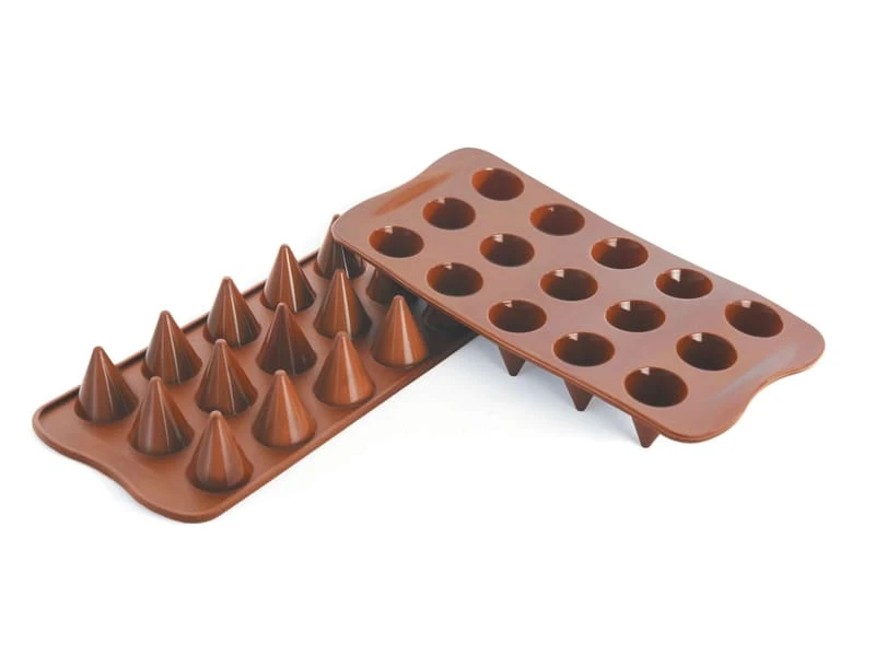 Moule Silicone Pour Chocolat - 15 Cônes - Easy Choc - Silikomart 1 Moule Silicone Pour Chocolat - 15 Cônes - Easy Choc - Silikomart