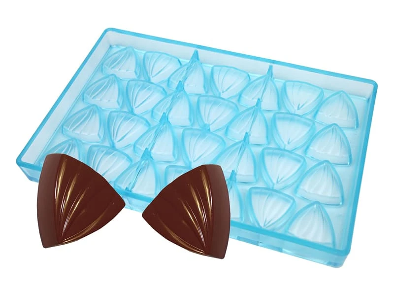 Moule Chocolat - 28 Triangles Striés 1 Moule Chocolat - 28 Triangles Striés