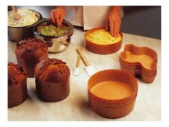 Moule Panettone (x 200) - Ø 13,4 Cm - Mallard Ferrière 3 Moule Panettone (x 200) - Ø 13,4 Cm - Mallard Ferrière -Fournitures De Pâtisserie moule panettone 2 main 650