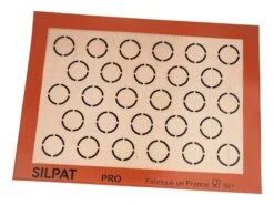 Toile Silpat à Macarons - 28 Empreintes Ø 3,5 Cm - 37,5 X 27,5 Cm - Demarle